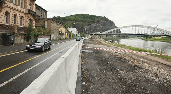 Zastavení výstavby protipovodňových opatření u Labe.