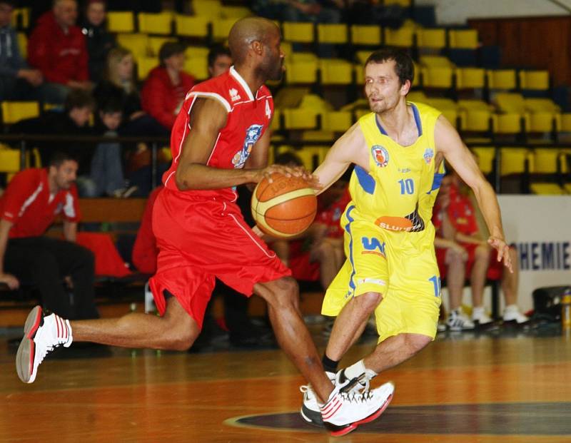 Boj o play off basketbalové ligy? To bude drama.