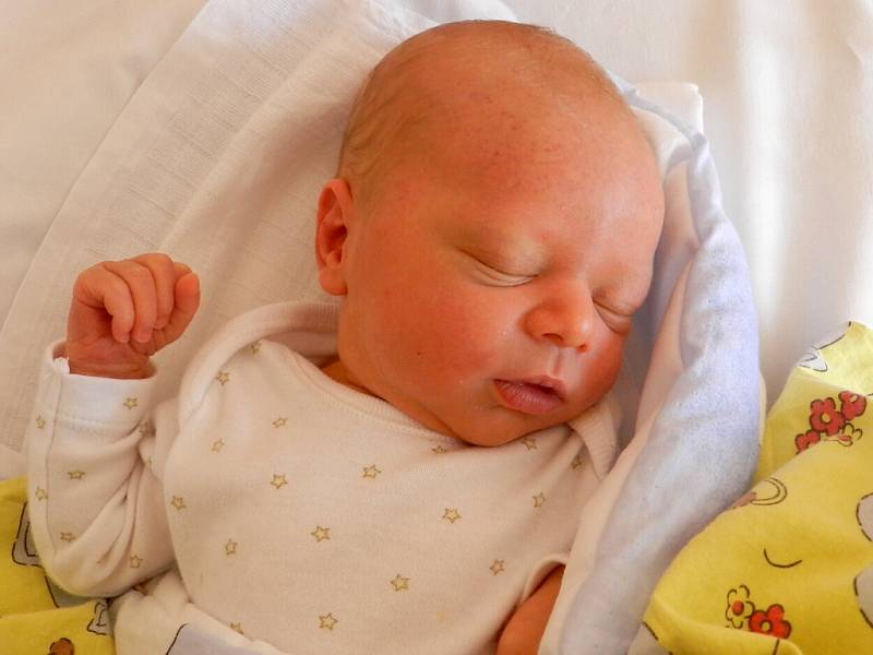 Lukáš Kasl se narodil v ústecké porodnici 23. 5. 2014 (20.29) mamince Tereze Zvoníčkové z Malého Března. Měřil 52 cm, vážil 3,24 kg.