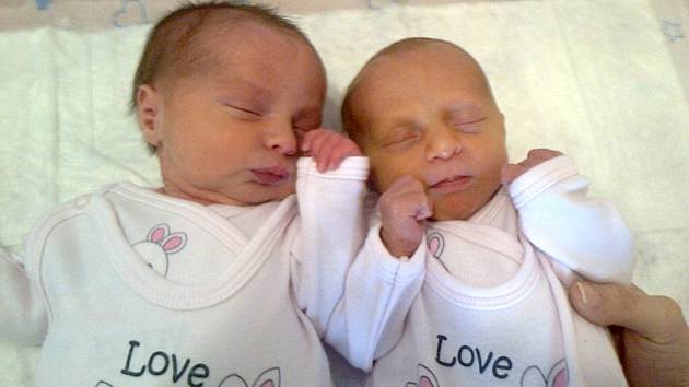 Verunka a Zuzanka Stránské, se narodily v ústecké porodnici dne 20. 12. 2013 (20.28 a 20.29 mamince Jitce Stránské. Verunka měřila 48 cm, vážila 2,25 kg, Zuzanka měřila 48 cm, vážila 2,89 kg.