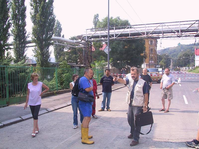 V neděli 18. srpna 2002 začalo Labe postupně ustupovat, snímky jsou z Krásného Března.