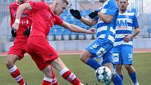 Fortuna Národní liga - Utkání mezi FK Ústí nad Labem (modrobílí)  a SK Líšeň (červení) skončilo bezbrankovou remízou.