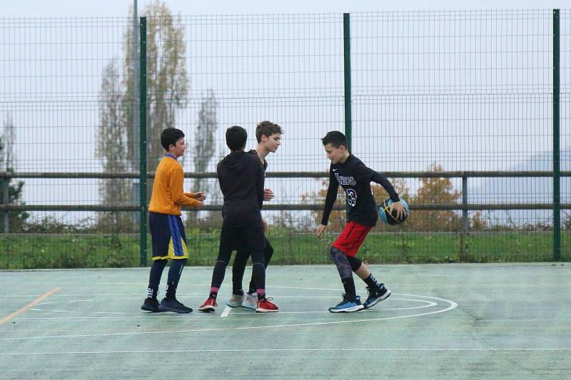 Venkovní sportoviště v Ústí nad Labem.