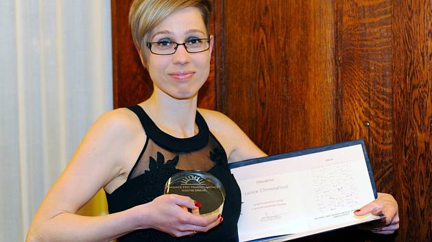 Ze 44 dárců kostní dřeně byla oceněna také Lenka Chmelařová, sestra na dětské neurologii na poliklinice v Ústí nad Labem.