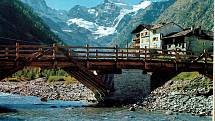 Čtyřtisícovka Gran Paradiso (4061 m) je nejvyšší vrchol Grajských Alp v italských regionech Valle d´Aosta a Piemonte.