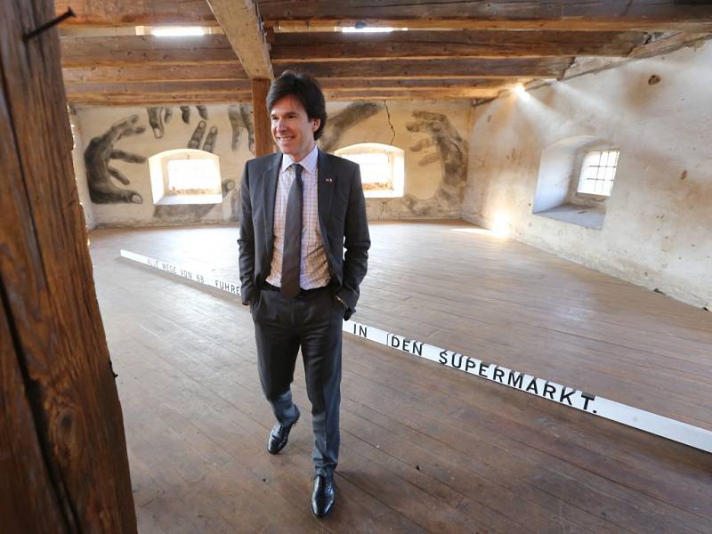 Návštěvu Ústí nad Labem ukončil velvyslanec Andrew Schapiro prohlídkou Kulturního centra v Řehlovicích.