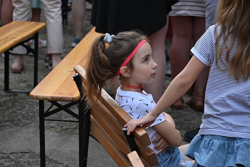 Dnes 15. května se na hradě Střekov uskutečnila pohádková neděle.