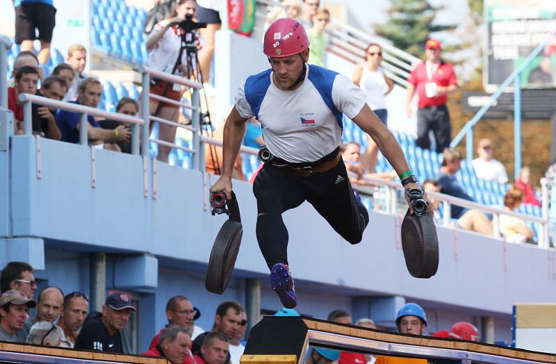 Mistrovství ČR v požárním sportu v Ústí nad Labem. Štafeta mužů