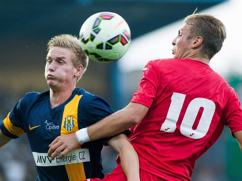 Ústečtí fotbalisté (červení) prohráli v Opavě 0:1.