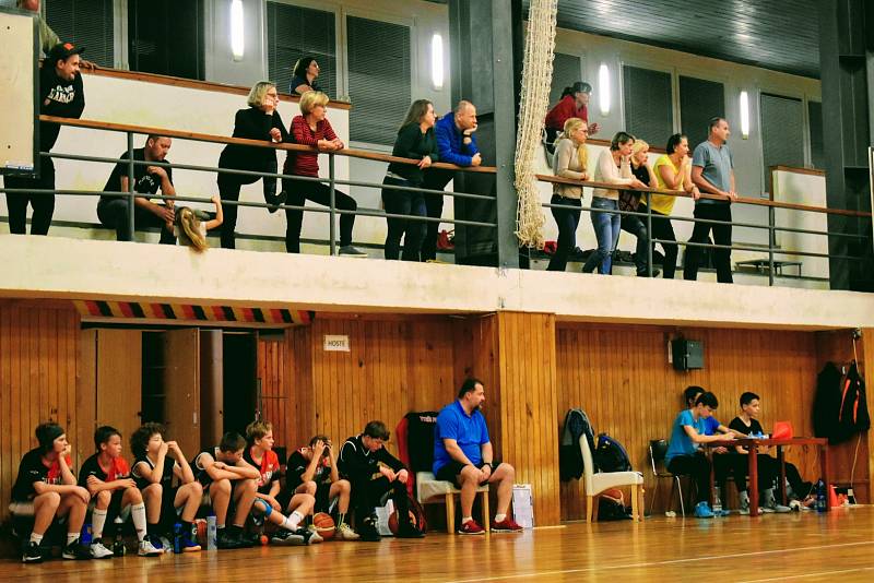 Basketbalisté Slunety Ústí nad Labem v kategorii U14 ve středu porazili Tygry Praha 78:45.