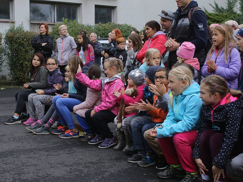 Fotoreport z oslavy 40 let od založení ZŠ Mírová.