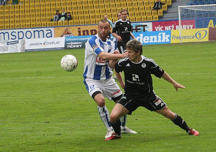 Ústečtí fotbalisté nezvládli klíčový duel s Hradcem Králové a prohráli 0:2.