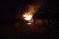 Požár chatky v Habrovanech.