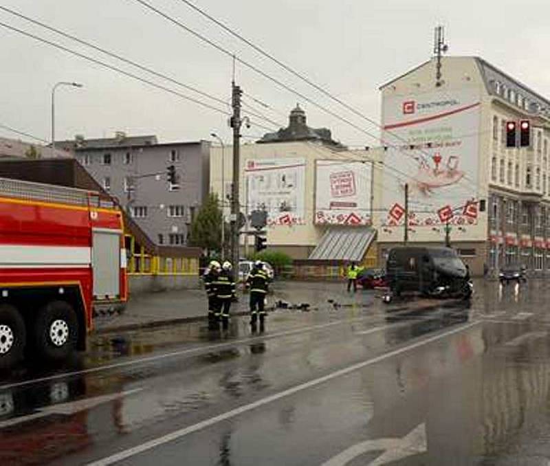 Dopravní nehoda v centru Ústí.