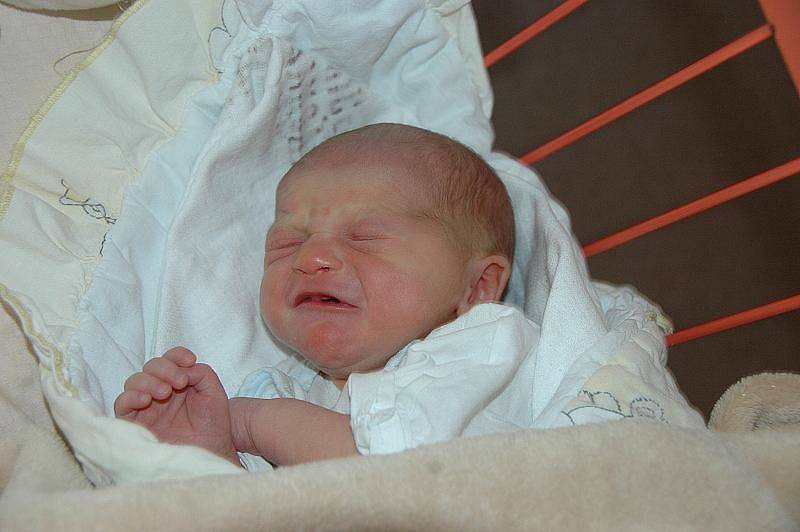 Lucie Boberová, porodila v ústecké porodnici dne 24. 5. 2011 (10.58) syna Adama (49 cm, 2,805 kg).