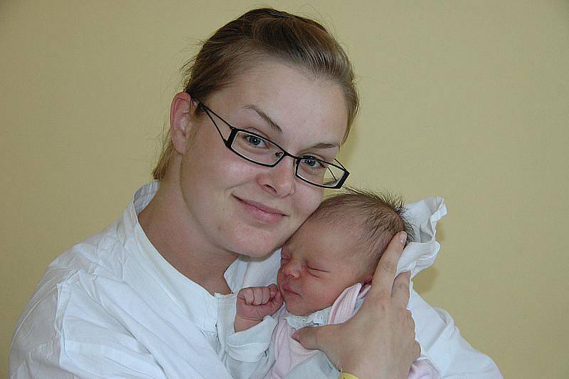 Zuzana Gutwaldová, porodila v ústecké porodnici dne 22. 5. 2011 (7.22) syna Maxima (51 cm, 3,67 kg).