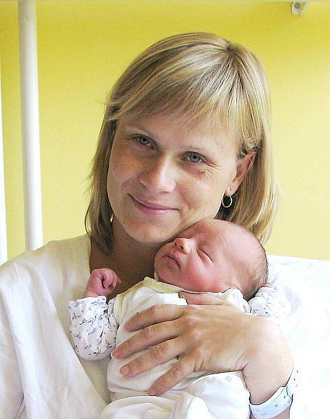 Leona Kubičková, porodila v jablonecké porodnici dne 23. 5. 2011 (0.01) syna Vaška (47 cm, 3,15 kg).