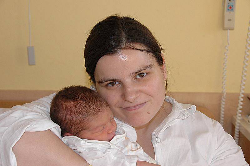 Petra Příhodová, porodila v ústecké porodnici dne 21. 5. 2011 (6.36) syna Samuela (50 cm, 3,53 kg).
