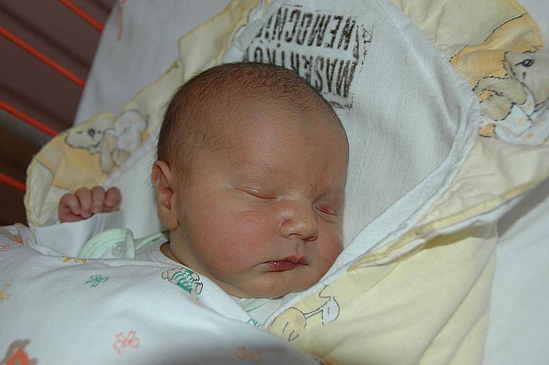 Janette Sultani, porodila v ústecké porodnici dne 21. 5. 2011 (13.50) syna Naweeda (51 cm, 3,77 kg).