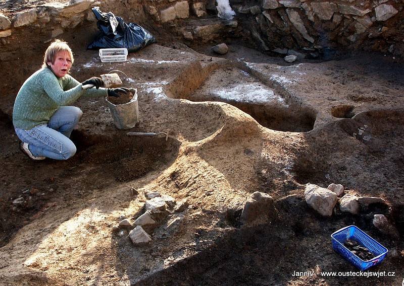 Položení základního kamene pro OC Forum 29. května 2008 předcházel archeologický průzkum na ploše zhruba pěti tisíc metrů čtverečních. Práce na nalezišti