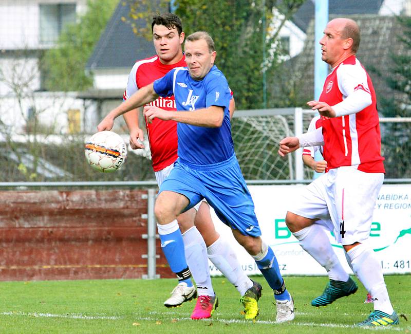 FOTO: Chuderov - Šluknov, šlágr a souboj o vedení v 1. B třídě