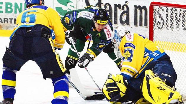 Ústečtí hokejisté v Tipsport Cupu odehráli dva zápasy. Na ledě Mladé Boleslavi vyhráli 5:4, v domácí Zlatopramen Areně porazili Karlovy Vary 4:2. Momentálně tak vedou skupinu B.