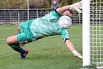 Fotbalisté Chuderova (v zelenočerném) porazili v derby na penalty lídra tabulky z Neštěmic 3:2. Foto: Deník/Rudolf Hoffmann