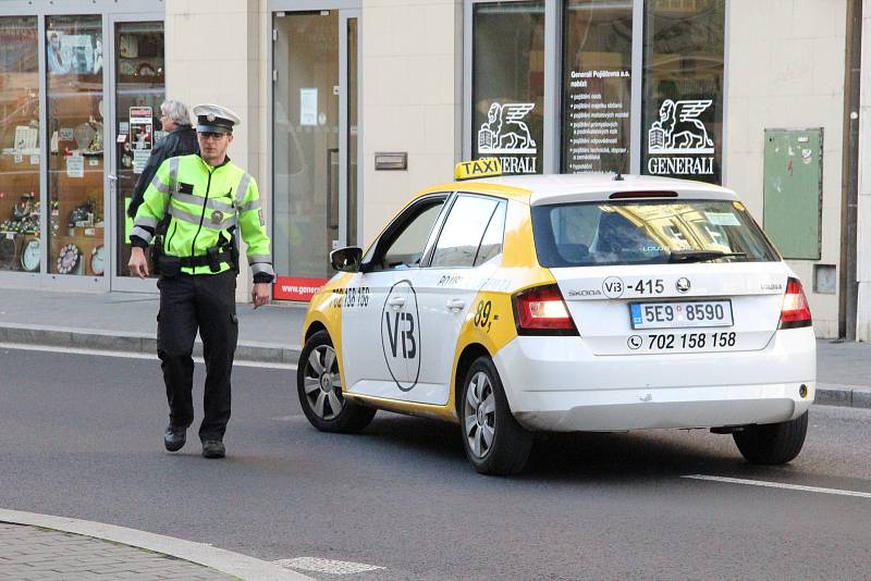 Přepadení klenotnictví v ulici Revoluční.