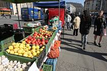 Farmářské trhy na Mírovém náměstí.