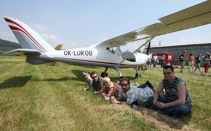 Letecký den v Užině u Ústí nad Labem připravil pro diváky opravdové lahůdky, 2010