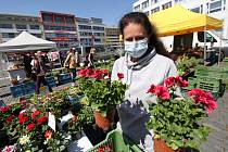 První farmářské trhy v Ústí nad Labem po uvolnění restrikcí koronavirové krize. Úterý 21. dubna