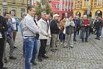 Deník-bus na Lužickém náměstí v Rumburku očekávalo poměrně dost lidí. 