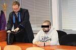 Vysoký trest vyměřil krajský soud sexuálnímu predátorovi Petru R. z Chomutova.