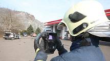 U úniku plynu z nádrže osobního automobilu Škoda Felicie combi u čerpací stanice na Střekově zasahovala přivolaná jednotka profesionálních hasičů z Ústí nad Labem. 