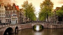 Amsterdam patří podle některých cestovatelů k nejkrásnějším evropským metropolím. 