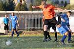 Fotbalisté Velkého Března B (v modrém) doma porazili Povrly 4:1.