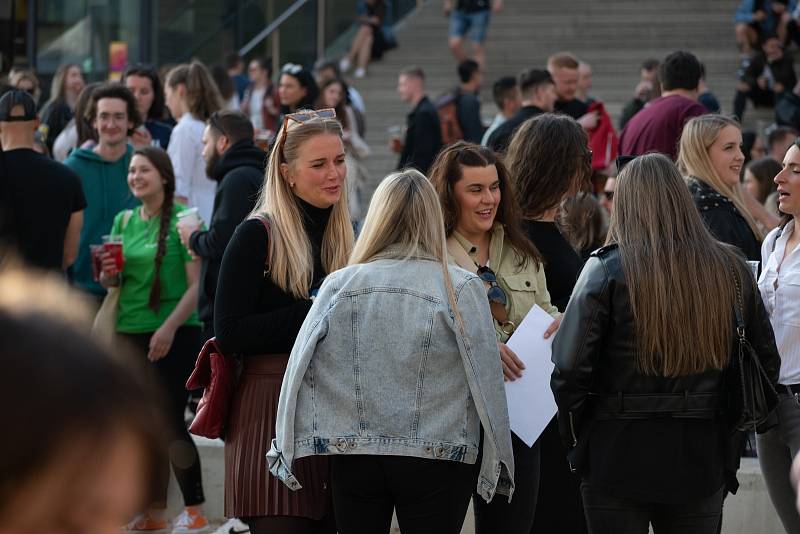 Páteční odpoledne na Univerzitním festivalu UJEP v kampusu v Ústí nad Labem