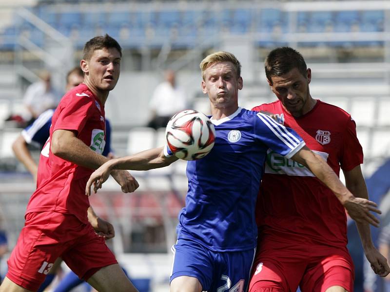 Arma (v červeném) si přivezla z Olomouce tři body.