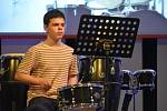 Celkem 36 nejlepších mladých bubeníků z Ústeckého kraje se sešlo v Chomutově v soutěži Základních uměleckých škol. Pouze pět nejlepších z celkem 9. kategorií mohlo postoupit do celostátního finále.