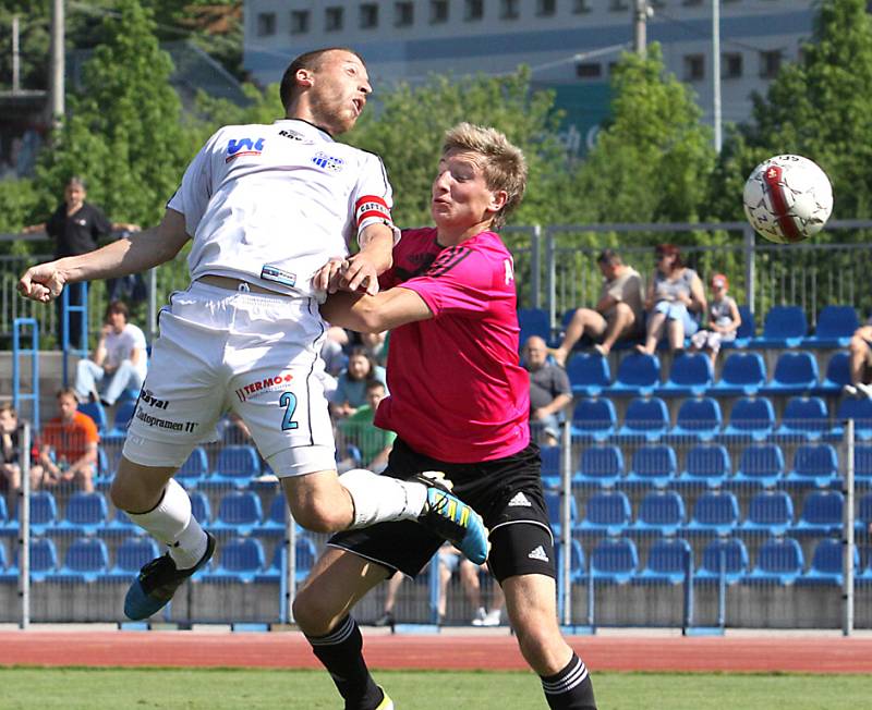 Fotbalisté Army porazili v domácím prostředí Znojmo 1:0 gólem kanonýra Veverky.