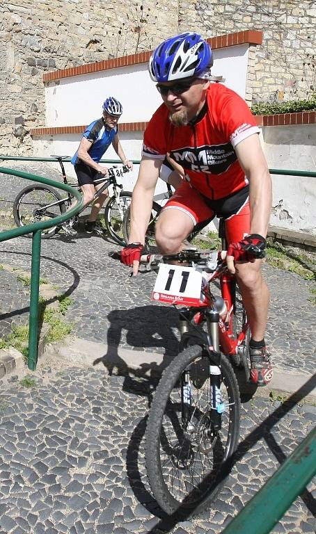 Pátý ročník amatérského cyklistického závodu s adrenalinovým sjezdem Máchových schodů se uskuteční v neděli 21. dubna 2013.