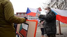 Demonstrace proti vládním protiepidemickým opatřením v centru Ústí nad Labem