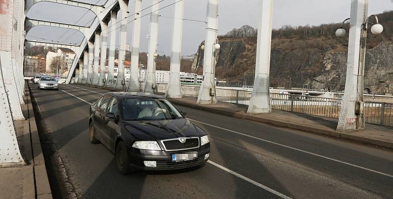 Most Edvarda Beneše v Ústí nad Labem na archivním snímku