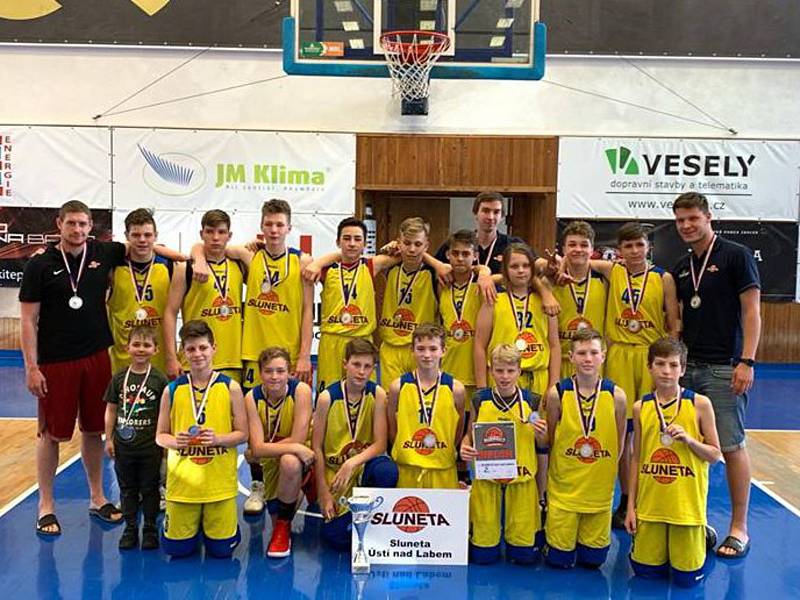 Basketbalisté ústecké Slunety skončili stříbrní na mistrovství ČR U14 v Brně. Foto: Sluneta Ústí/Martin Wagner