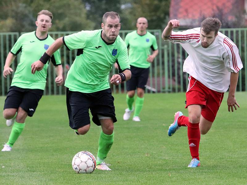 Fotbalisté Chuderova (v zelenočerném) zvítězili v 5. kole I. A třídy na hřišti Střekova 5:4. Foto: Deník/Rudolf Hoffmann