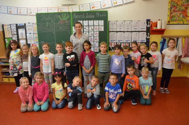 Žáci 1.A ZŠ Anežky České v Ústí nad Labem s paní učitelkou Klárou Bartuškovou.