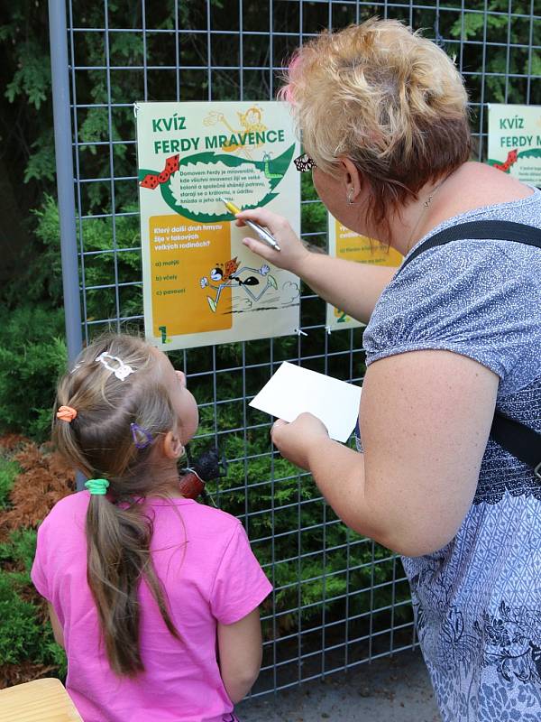 Den hmyzu a jiné havěti v ústecké zoo