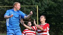 Fotbalisté Brné (pruhovaní) doma deklasovali Jílové vysoko 8:2!