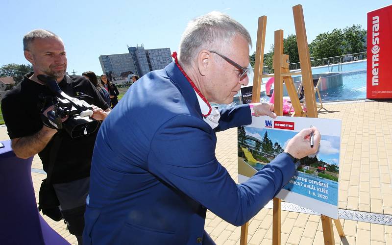 Otevření koupaliště na Klíši v Ústí nad Labem po celkové rekonstrukci