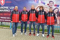 Česká fotbalová reprezentace do 21 let jela na stadion v rámci propagace kvalifikačního utkání se San Marinem v Ústí nad Labem trolejbusem.